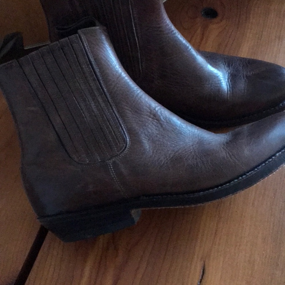 Boots - Picture 2 of 5